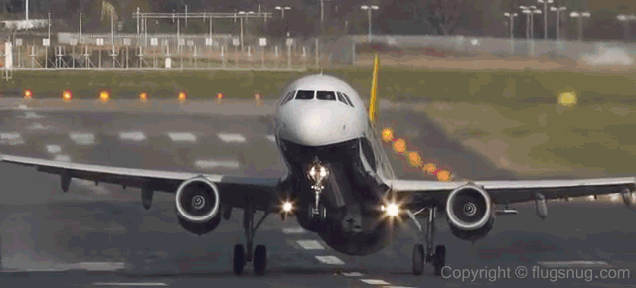 Guia definitivo para sua primeira viagem de avião (e todas as outras) Guia definitivo para sua primeira viagem de avião (e todas as outras)