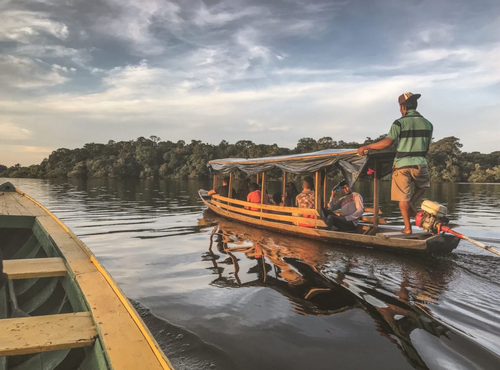 Como é viajar pela Floresta Amazônica